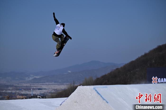 吉林籍奥运冠军苏翊鸣在