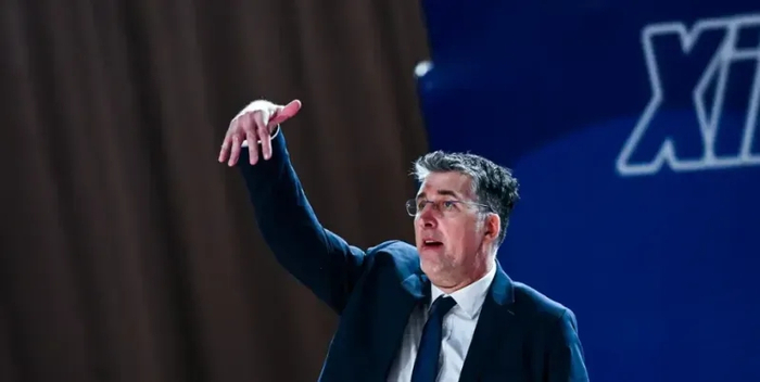 深圳大胜新疆暴露攻防隐患，新疆季后赛前景堪