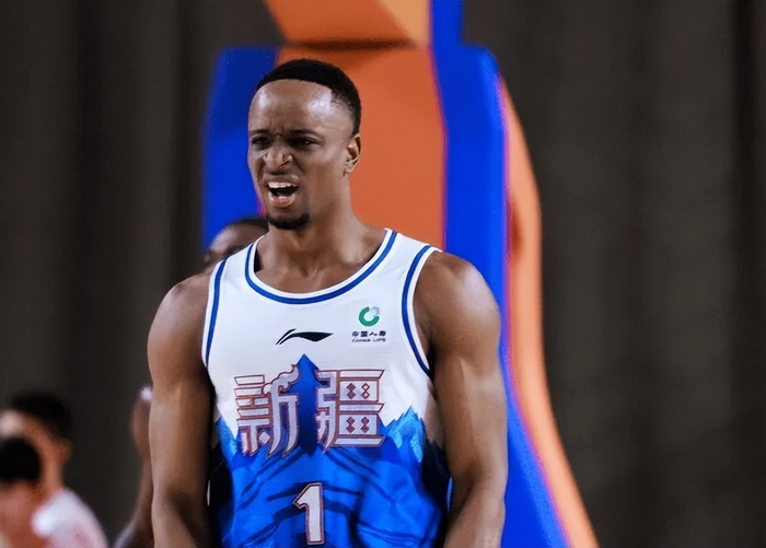 深圳大胜新疆暴露攻防隐患，新疆季后赛前景堪