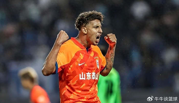 成都蓉城引进金靴外援席尔瓦成核心，领跑中超