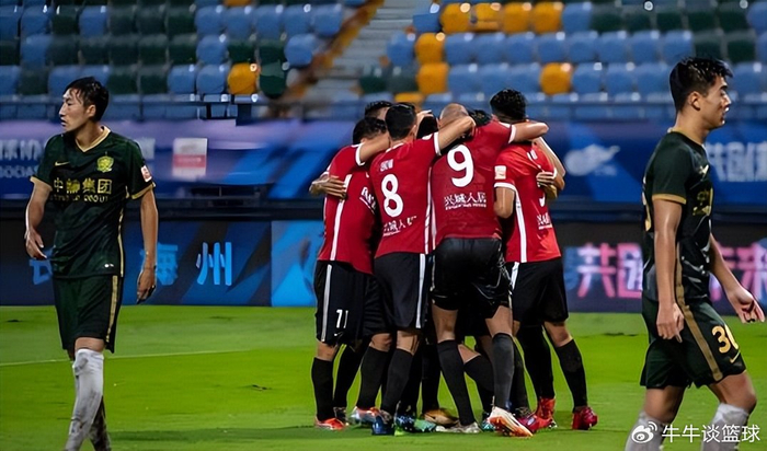 成都蓉城引进金靴外援席尔瓦成核心，领跑中超