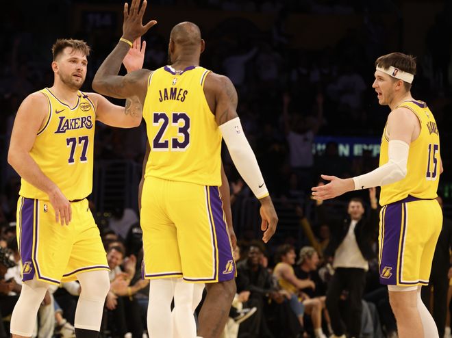 詹姆斯伤缺湖人逆袭 数据揭示其成球队毒瘤