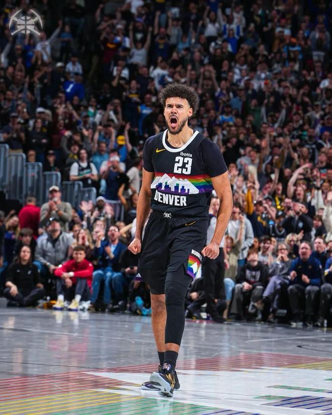 卡梅伦·约翰逊关键表现助掘金逆转马刺，交易双