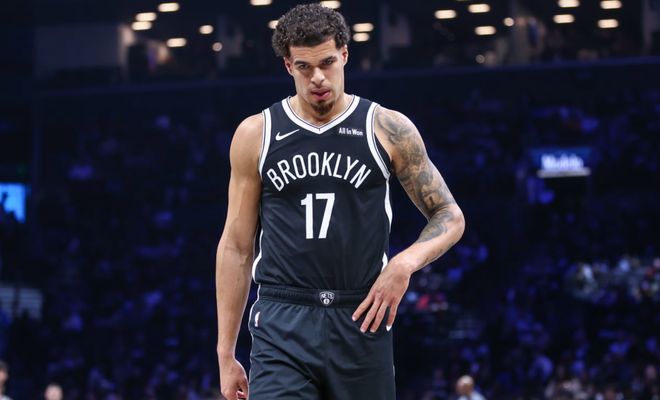 卡梅伦·约翰逊关键表现助掘金逆转马刺，交易双