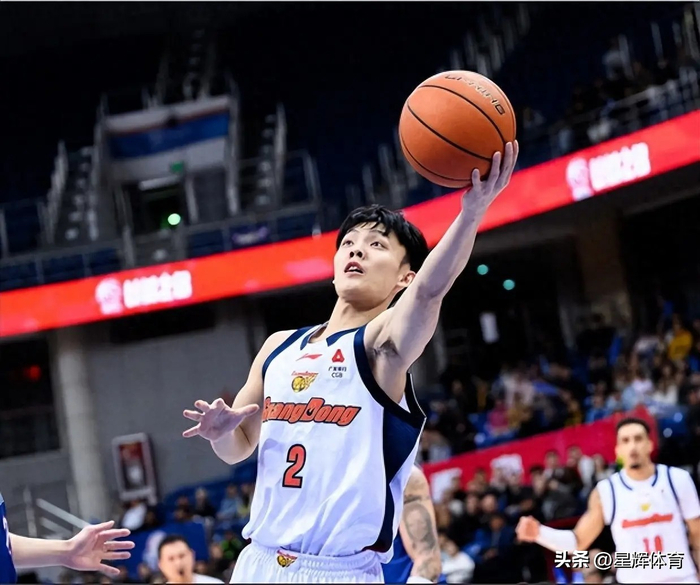 广东宏远明日出征福建备战收官战 季后赛附加赛