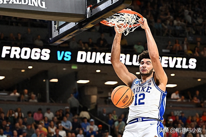 卡梅伦-布泽尔确定参加NBA选秀 全美最佳球员展现
