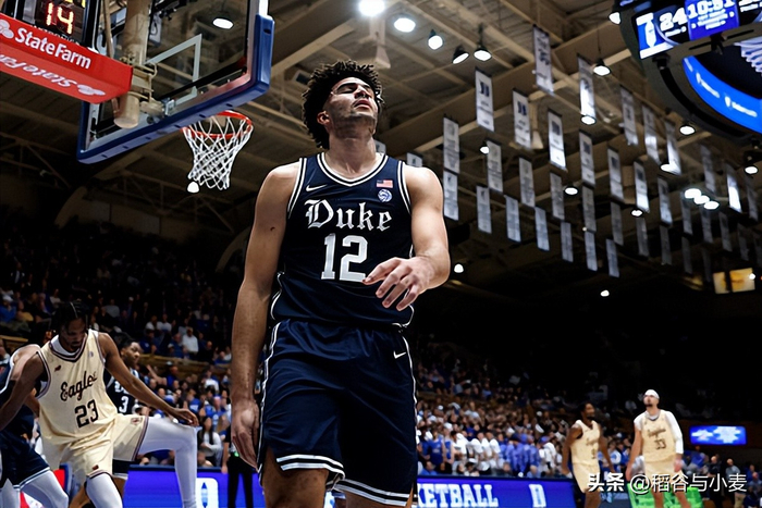 卡梅伦-布泽尔确定参加NBA选秀 全美最佳球员展现